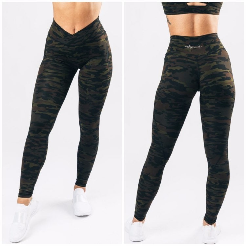 Alphalete Camo Surface Power Leggings.